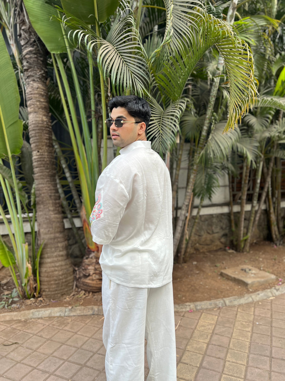 DROP SHOULDER EMBROIDERED SHIRT